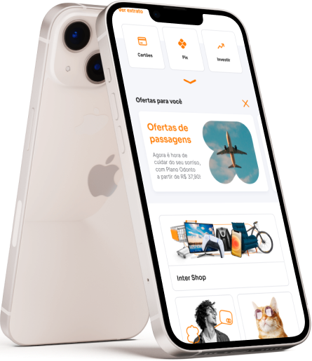 Dois celulares brancos, apoiados de costas um para o outro. Na tela de um deles, mensagem de compra realizada no Shopping do Inter com cashback